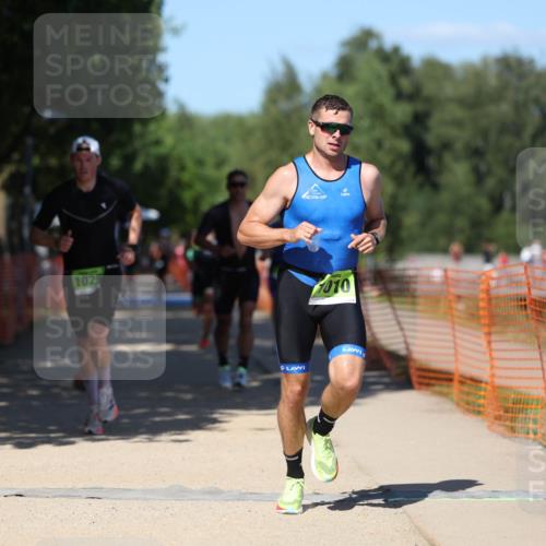 07.09.2025 - 19. Norderstedt Triathlon Michael Strokosch http://msf.ph/oto/8746401 07.09.2025 14:48:36 Laufen 911, 986, 997, 1010, 1025, 1039 meine-sportfotos.de