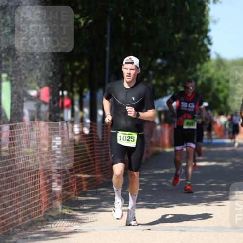 07.09.2025 - 19. Norderstedt Triathlon Michael Strokosch http://msf.ph/oto/8746417 07.09.2025 14:48:37 Laufen 911, 986, 997, 1010, 1025, 1039 meine-sportfotos.de