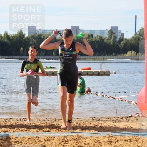 07.09.2025 - 19. Norderstedt Triathlon Luisa Fischer http://msf.ph/oto/8746438 07.09.2025 10:25:51 Schwimmen 99, 110 meine-sportfotos.de
