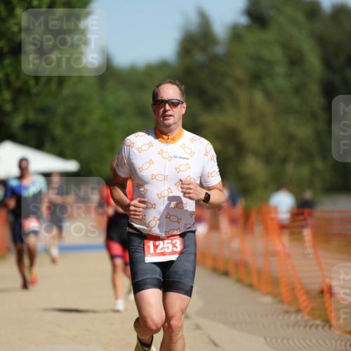 07.09.2025 - 19. Norderstedt Triathlon Michael Strokosch http://msf.ph/oto/8746445 07.09.2025 12:00:18 Laufen 714, 749, 1253 meine-sportfotos.de