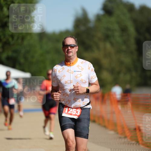 07.09.2025 - 19. Norderstedt Triathlon Michael Strokosch http://msf.ph/oto/8746450 07.09.2025 12:00:18 Laufen 714, 749, 1253 meine-sportfotos.de