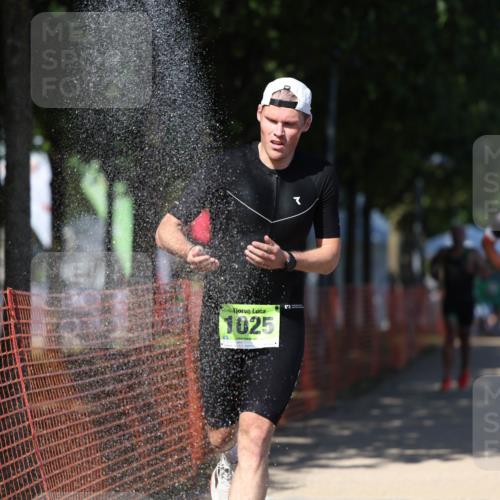 07.09.2025 - 19. Norderstedt Triathlon Michael Strokosch http://msf.ph/oto/8746454 07.09.2025 14:48:39 Laufen 911, 986, 997, 1010, 1025, 1039 meine-sportfotos.de