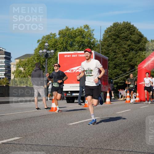07.09.2025 - BARMER Alsterlauf Yannick Fuchs http://msf.ph/oto/8746476 07.09.2025 09:31:56 Laufen 8218, 2238, 4627, 8476 meine-sportfotos.de