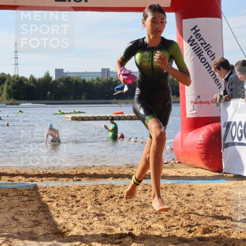 07.09.2025 - 19. Norderstedt Triathlon Luisa Fischer http://msf.ph/oto/8746487 07.09.2025 10:25:53 Schwimmen 99, 110 meine-sportfotos.de