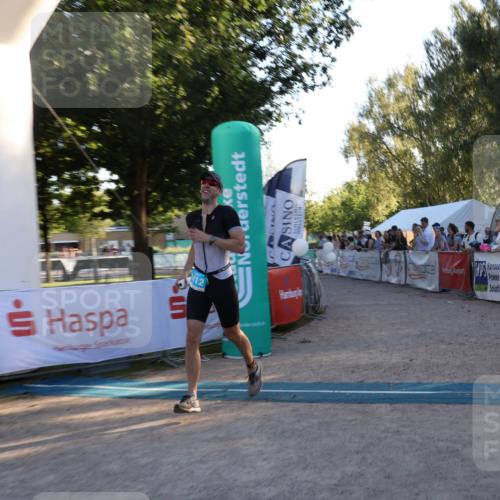 07.09.2025 - 19. Norderstedt Triathlon Luisa Fischer http://msf.ph/oto/8746488 07.09.2025 17:28:52 Ziel 1412 meine-sportfotos.de