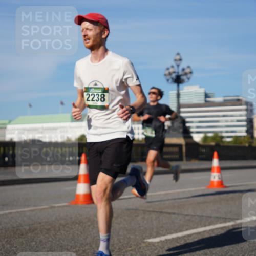 07.09.2025 - BARMER Alsterlauf Yannick Fuchs http://msf.ph/oto/8746528 07.09.2025 09:31:58 Laufen 2238, 9 meine-sportfotos.de