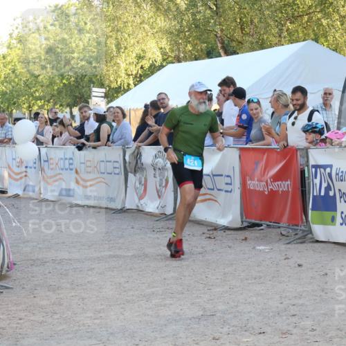 07.09.2025 - 19. Norderstedt Triathlon Luisa Fischer http://msf.ph/oto/8746536 07.09.2025 17:29:01 Ziel  meine-sportfotos.de