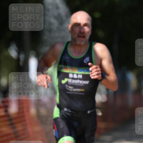07.09.2025 - 19. Norderstedt Triathlon Michael Strokosch http://msf.ph/oto/8746567 07.09.2025 14:48:44 Laufen 911, 965, 986, 997, 1039 meine-sportfotos.de