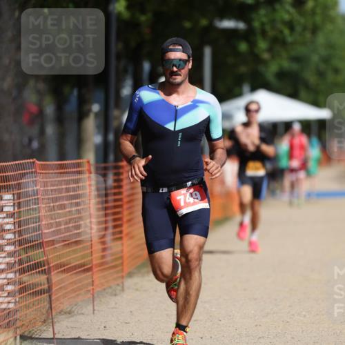 07.09.2025 - 19. Norderstedt Triathlon Michael Strokosch http://msf.ph/oto/8746569 07.09.2025 12:00:24 Laufen 714, 749, 1184 meine-sportfotos.de