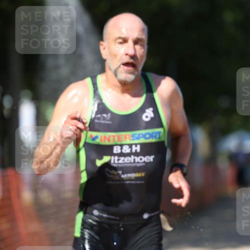 07.09.2025 - 19. Norderstedt Triathlon Michael Strokosch http://msf.ph/oto/8746571 07.09.2025 14:48:44 Laufen 911, 965, 986, 997, 1039 meine-sportfotos.de