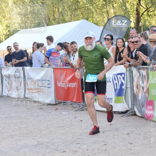07.09.2025 - 19. Norderstedt Triathlon Luisa Fischer http://msf.ph/oto/8746587 07.09.2025 17:29:04 Ziel 421, 886 meine-sportfotos.de