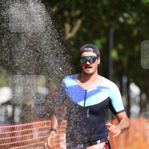 07.09.2025 - 19. Norderstedt Triathlon Michael Strokosch http://msf.ph/oto/8746605 07.09.2025 12:00:25 Laufen 714, 749, 1184 meine-sportfotos.de
