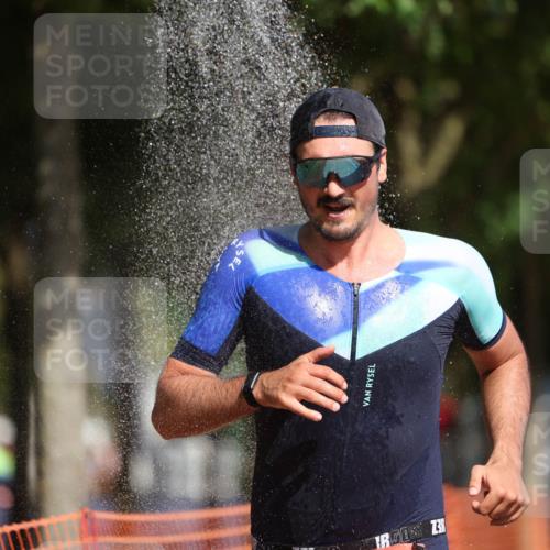 07.09.2025 - 19. Norderstedt Triathlon Michael Strokosch http://msf.ph/oto/8746622 07.09.2025 12:00:26 Laufen 714, 749, 1184 meine-sportfotos.de