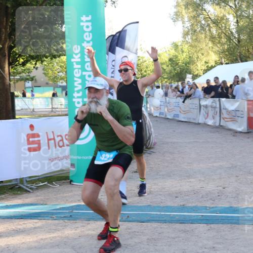 07.09.2025 - 19. Norderstedt Triathlon Luisa Fischer http://msf.ph/oto/8746639 07.09.2025 17:29:08 Ziel 421, 886 meine-sportfotos.de