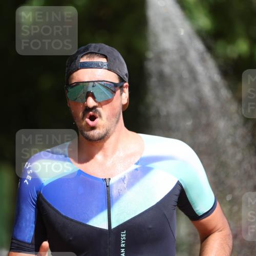 07.09.2025 - 19. Norderstedt Triathlon Michael Strokosch http://msf.ph/oto/8746656 07.09.2025 12:00:27 Laufen 714, 749, 1184 meine-sportfotos.de