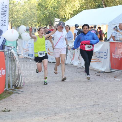 07.09.2025 - 19. Norderstedt Triathlon Luisa Fischer http://msf.ph/oto/8746698 07.09.2025 17:29:51 Ziel 954 meine-sportfotos.de