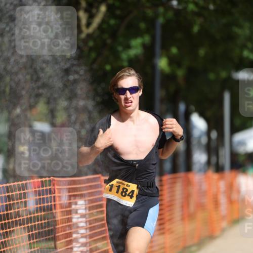 07.09.2025 - 19. Norderstedt Triathlon Michael Strokosch http://msf.ph/oto/8746709 07.09.2025 12:00:29 Laufen 714, 749, 1184 meine-sportfotos.de