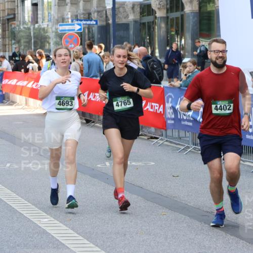 07.09.2025 - BARMER Alsterlauf Strokosch-Dieckow http://msf.ph/oto/8746736 07.09.2025 10:17:01 Ziel 2066, 2222, 2268, 2470, 2720, 2858, 2946, 3231, 3304, 3372, 3793, 3811, 4109, 4324, 4325, 4396, 4447, 4680, 4758, 5032, 5087, 5237, 5545, 5547, 8082 meine-sportfotos.de