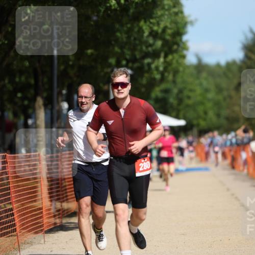 07.09.2025 - 19. Norderstedt Triathlon Michael Strokosch http://msf.ph/oto/8746751 07.09.2025 12:37:13 Laufen 280, 719, 738, 861, 1339 meine-sportfotos.de