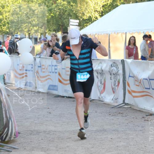07.09.2025 - 19. Norderstedt Triathlon Luisa Fischer http://msf.ph/oto/8746774 07.09.2025 17:30:11 Ziel 1444 meine-sportfotos.de