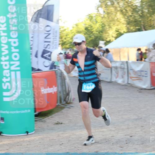 07.09.2025 - 19. Norderstedt Triathlon Luisa Fischer http://msf.ph/oto/8746801 07.09.2025 17:30:13 Ziel 1444 meine-sportfotos.de