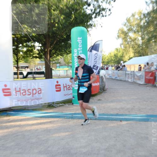 07.09.2025 - 19. Norderstedt Triathlon Luisa Fischer http://msf.ph/oto/8746820 07.09.2025 17:30:14 Ziel 1444 meine-sportfotos.de