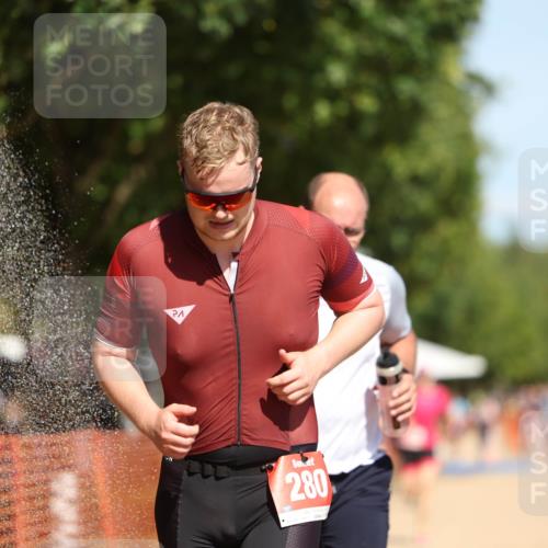07.09.2025 - 19. Norderstedt Triathlon Michael Strokosch http://msf.ph/oto/8746824 07.09.2025 12:37:15 Laufen 280, 719, 738, 861, 1339 meine-sportfotos.de
