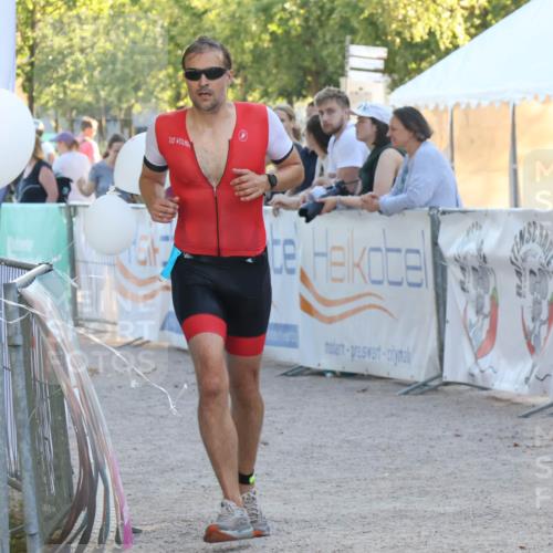 07.09.2025 - 19. Norderstedt Triathlon Luisa Fischer http://msf.ph/oto/8746840 07.09.2025 17:30:16 Ziel 894, 1444 meine-sportfotos.de