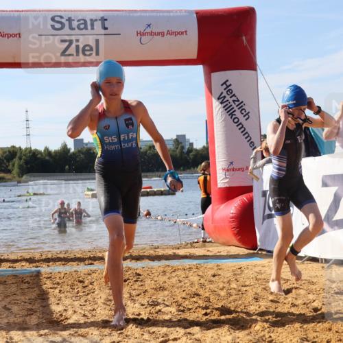 07.09.2025 - 19. Norderstedt Triathlon Luisa Fischer http://msf.ph/oto/8746842 07.09.2025 10:27:08 Schwimmen 56, 66, 641, 653 meine-sportfotos.de