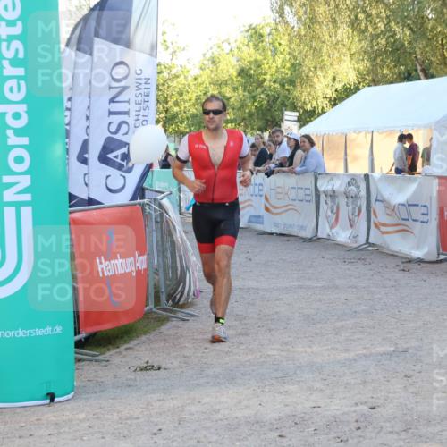 07.09.2025 - 19. Norderstedt Triathlon Luisa Fischer http://msf.ph/oto/8746855 07.09.2025 17:30:18 Ziel 894, 1444 meine-sportfotos.de