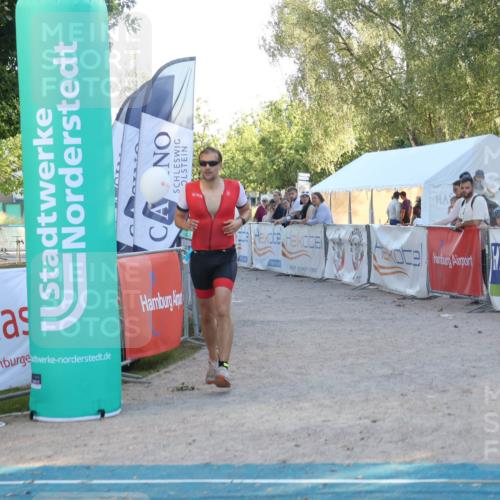 07.09.2025 - 19. Norderstedt Triathlon Luisa Fischer http://msf.ph/oto/8746865 07.09.2025 17:30:18 Ziel 894, 1444 meine-sportfotos.de