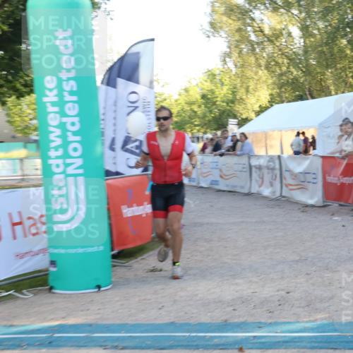 07.09.2025 - 19. Norderstedt Triathlon Luisa Fischer http://msf.ph/oto/8746869 07.09.2025 17:30:19 Ziel 894, 1444 meine-sportfotos.de