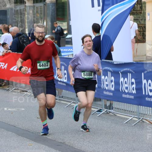 07.09.2025 - BARMER Alsterlauf Strokosch-Dieckow http://msf.ph/oto/8746870 07.09.2025 10:17:00 Ziel 2066, 2222, 2268, 2470, 2720, 2858, 2946, 3231, 3304, 3372, 3811, 4109, 4324, 4325, 4396, 4447, 4492, 4680, 4758, 5237, 5545, 5547, 8082 meine-sportfotos.de