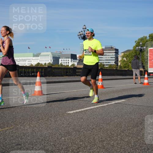 07.09.2025 - BARMER Alsterlauf Yannick Fuchs http://msf.ph/oto/8746905 07.09.2025 09:32:10 Laufen 4526 meine-sportfotos.de