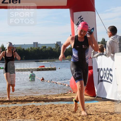 07.09.2025 - 19. Norderstedt Triathlon Luisa Fischer http://msf.ph/oto/8746908 07.09.2025 10:27:19 Schwimmen 56, 63, 66, 122, 666 meine-sportfotos.de