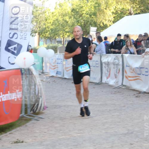 07.09.2025 - 19. Norderstedt Triathlon Luisa Fischer http://msf.ph/oto/8746929 07.09.2025 17:31:12 Ziel 1420 meine-sportfotos.de