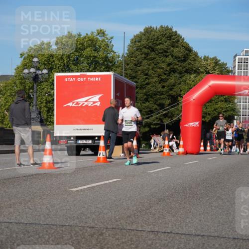 07.09.2025 - BARMER Alsterlauf Yannick Fuchs http://msf.ph/oto/8746936 07.09.2025 09:32:11 Laufen 1, 5209 meine-sportfotos.de