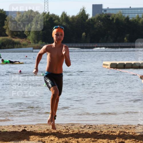 07.09.2025 - 19. Norderstedt Triathlon Luisa Fischer http://msf.ph/oto/8746944 07.09.2025 10:27:27 Schwimmen 63, 84, 122, 666 meine-sportfotos.de