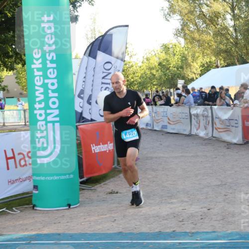 07.09.2025 - 19. Norderstedt Triathlon Luisa Fischer http://msf.ph/oto/8746963 07.09.2025 17:31:13 Ziel 1420 meine-sportfotos.de