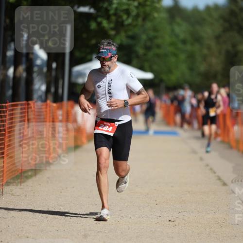 07.09.2025 - 19. Norderstedt Triathlon Michael Strokosch http://msf.ph/oto/8746986 07.09.2025 12:00:52 Laufen 284, 1152 meine-sportfotos.de