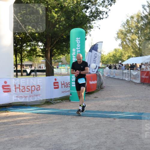 07.09.2025 - 19. Norderstedt Triathlon Luisa Fischer http://msf.ph/oto/8746989 07.09.2025 17:31:14 Ziel 1420 meine-sportfotos.de