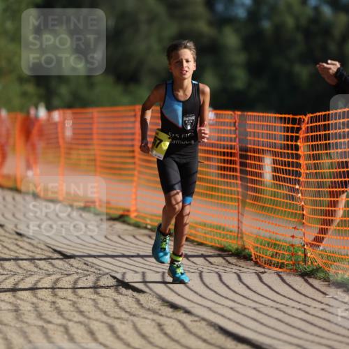 07.09.2025 - 19. Norderstedt Triathlon Michael Strokosch http://msf.ph/oto/8747016 07.09.2025 09:45:06 Laufen 567 meine-sportfotos.de