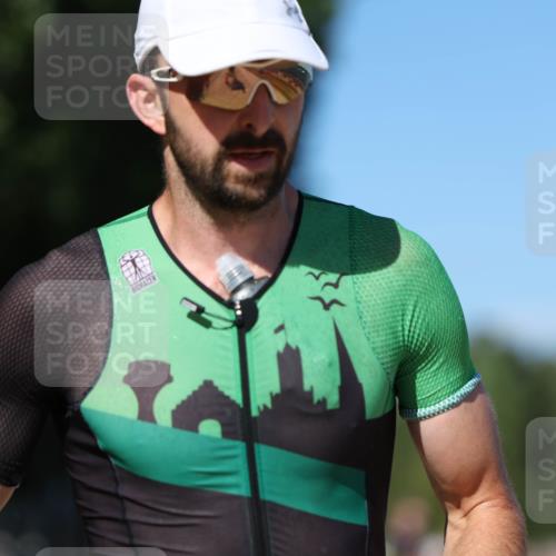 07.09.2025 - 19. Norderstedt Triathlon Michael Strokosch http://msf.ph/oto/8747021 07.09.2025 14:49:37 Laufen 985, 1037 meine-sportfotos.de