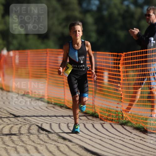 07.09.2025 - 19. Norderstedt Triathlon Michael Strokosch http://msf.ph/oto/8747024 07.09.2025 09:45:07 Laufen 567 meine-sportfotos.de