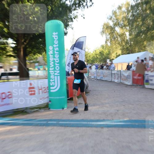 07.09.2025 - 19. Norderstedt Triathlon Luisa Fischer http://msf.ph/oto/8747062 07.09.2025 17:31:34 Ziel 384 meine-sportfotos.de