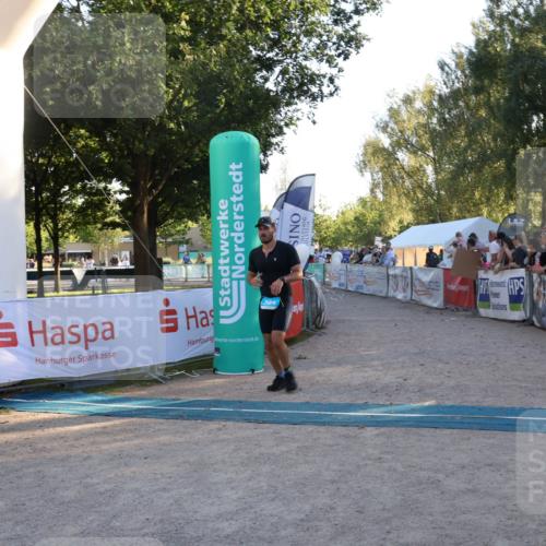 07.09.2025 - 19. Norderstedt Triathlon Luisa Fischer http://msf.ph/oto/8747067 07.09.2025 17:31:35 Ziel 384 meine-sportfotos.de