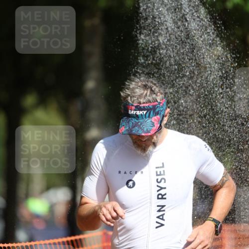 07.09.2025 - 19. Norderstedt Triathlon Michael Strokosch http://msf.ph/oto/8747069 07.09.2025 12:00:55 Laufen 284, 1152 meine-sportfotos.de