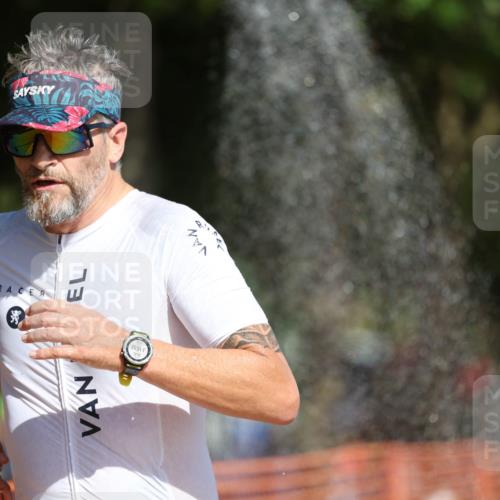07.09.2025 - 19. Norderstedt Triathlon Michael Strokosch http://msf.ph/oto/8747082 07.09.2025 12:00:55 Laufen 284, 1152 meine-sportfotos.de