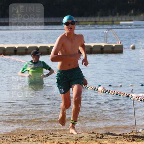07.09.2025 - 19. Norderstedt Triathlon Luisa Fischer http://msf.ph/oto/8747085 07.09.2025 10:28:14 Schwimmen 94, 116, 644 meine-sportfotos.de