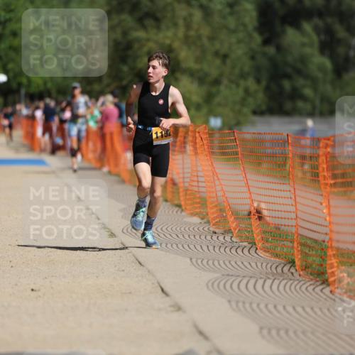 07.09.2025 - 19. Norderstedt Triathlon Michael Strokosch http://msf.ph/oto/8747099 07.09.2025 12:00:57 Laufen 284, 1152 meine-sportfotos.de